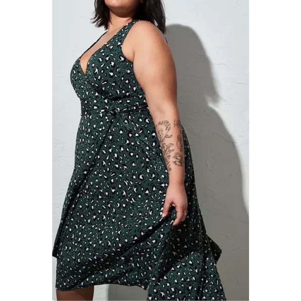 TORRID NWT GREEN LEOPARD STUDIO KNIT TIE FRONT HI-LOW DRESS Sz 5X